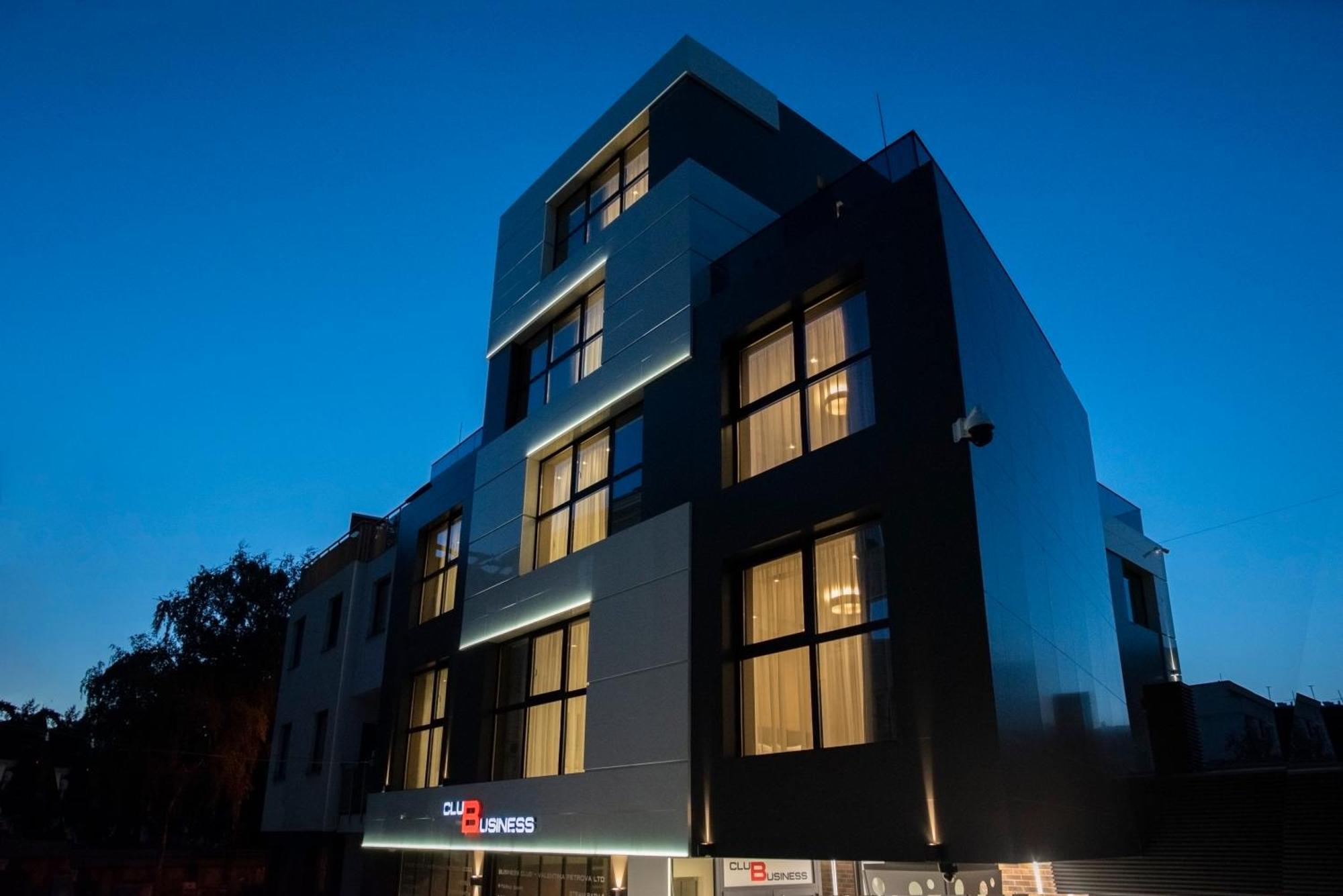 Family Hotel Business Club Shumen Exterior photo